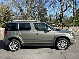 Used 2015 Skoda Yeti Outdoor Green - Interior and Exterior details 3