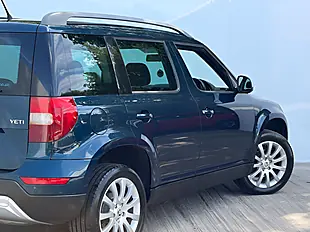 Used 2015 Skoda Yeti Outdoor Se Pacific Blue - Interior and Exterior details 11