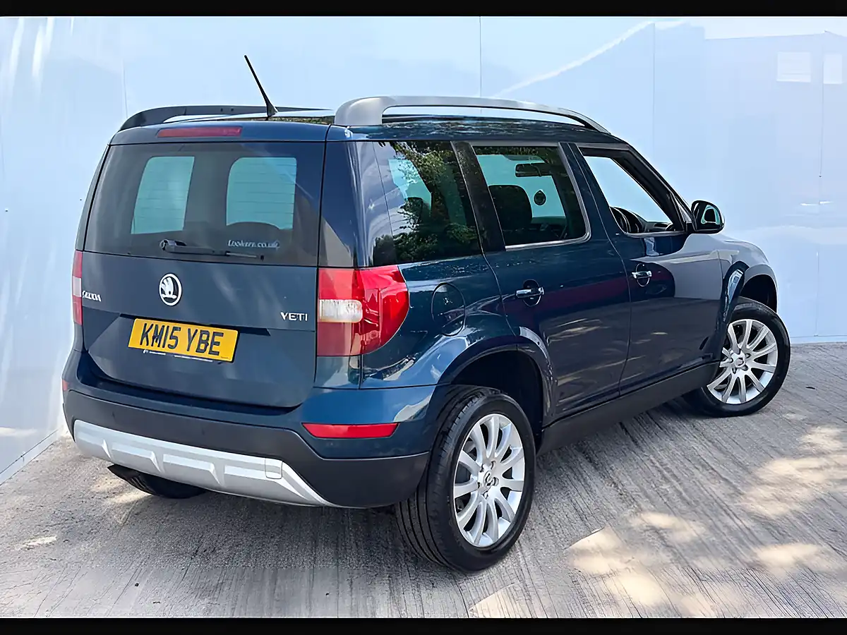 Used 2015 Skoda Yeti Outdoor Se Pacific Blue - Interior and Exterior details 12