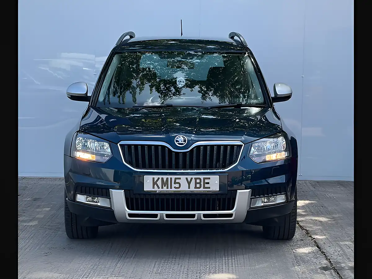 Used 2015 Skoda Yeti Outdoor Se Pacific Blue - Interior and Exterior details 13