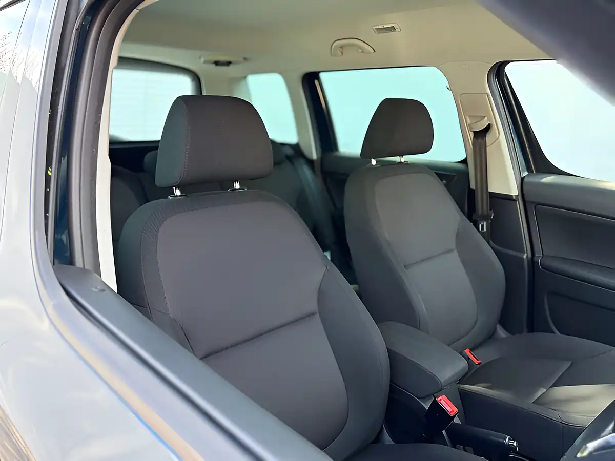 Used 2015 Skoda Yeti Outdoor Se Pacific Blue - Interior and Exterior details 2