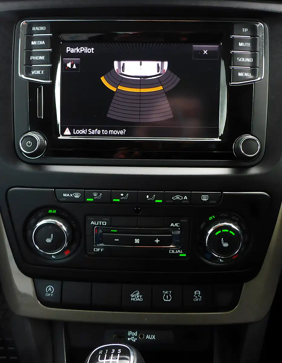 Used 2015 Skoda Yeti Outdoor Special Edition - Interior and Exterior details 8