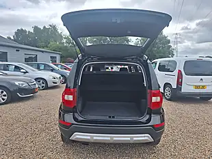 Used 2015 Skoda Yeti S Outdoor Black - Interior and Exterior details 10