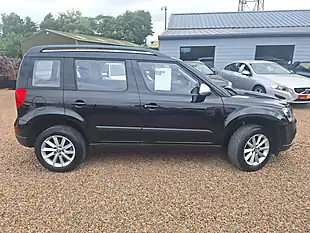 Used 2015 Skoda Yeti S Outdoor Black - Interior and Exterior details 16