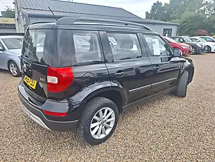 Used 2015 Skoda Yeti S Outdoor Black - Interior and Exterior details 18