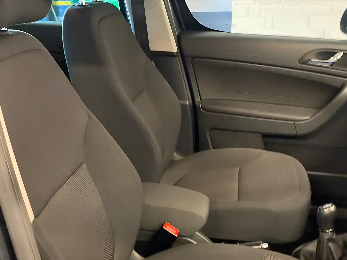 Used 2015 Skoda Yeti Se Business Outdoor Grey - Interior and Exterior details 11