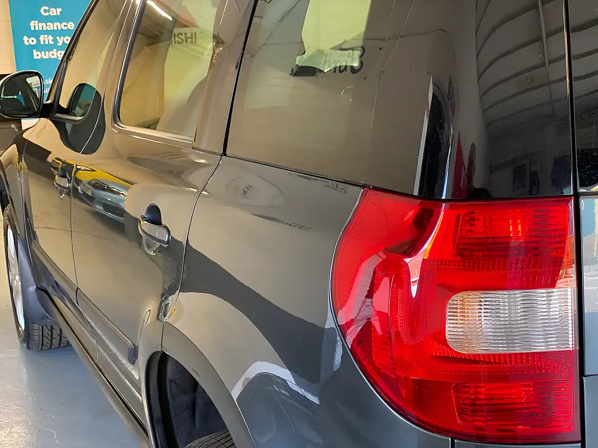 Used 2015 Skoda Yeti Se Business Outdoor Grey - Interior and Exterior details 20