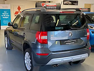 Used 2015 Skoda Yeti Se Business Outdoor Grey - Interior and Exterior details 4