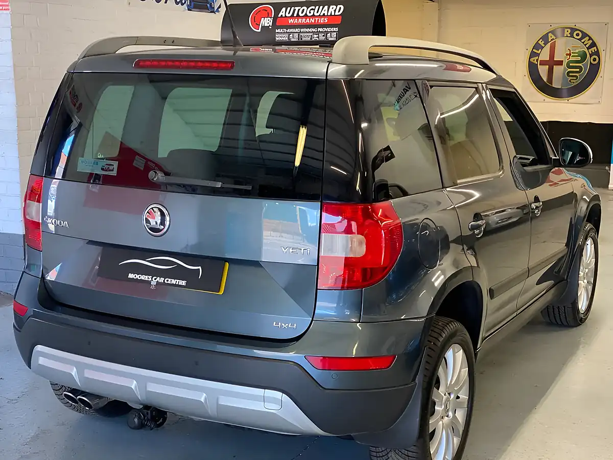 Used 2015 Skoda Yeti Se Business Outdoor Grey - Interior and Exterior details 5