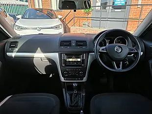Used 2015 Skoda Yeti Se Business White - Interior and Exterior details 4