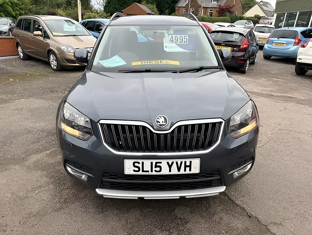 Used 2015 Skoda Yeti Se Grey - Interior and Exterior details 3