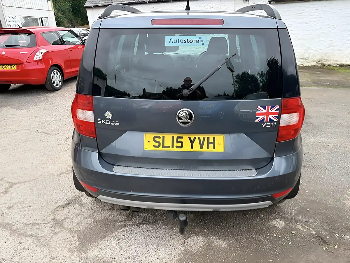 Used 2015 Skoda Yeti Se Grey - Interior and Exterior details 7
