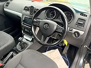 Used 2015 Skoda Yeti Se Grey - Interior and Exterior details 9