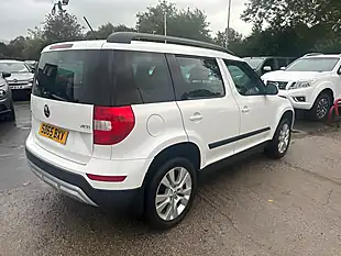 Used 2015 Skoda Yeti Se L Outdoor White - Interior and Exterior details 15