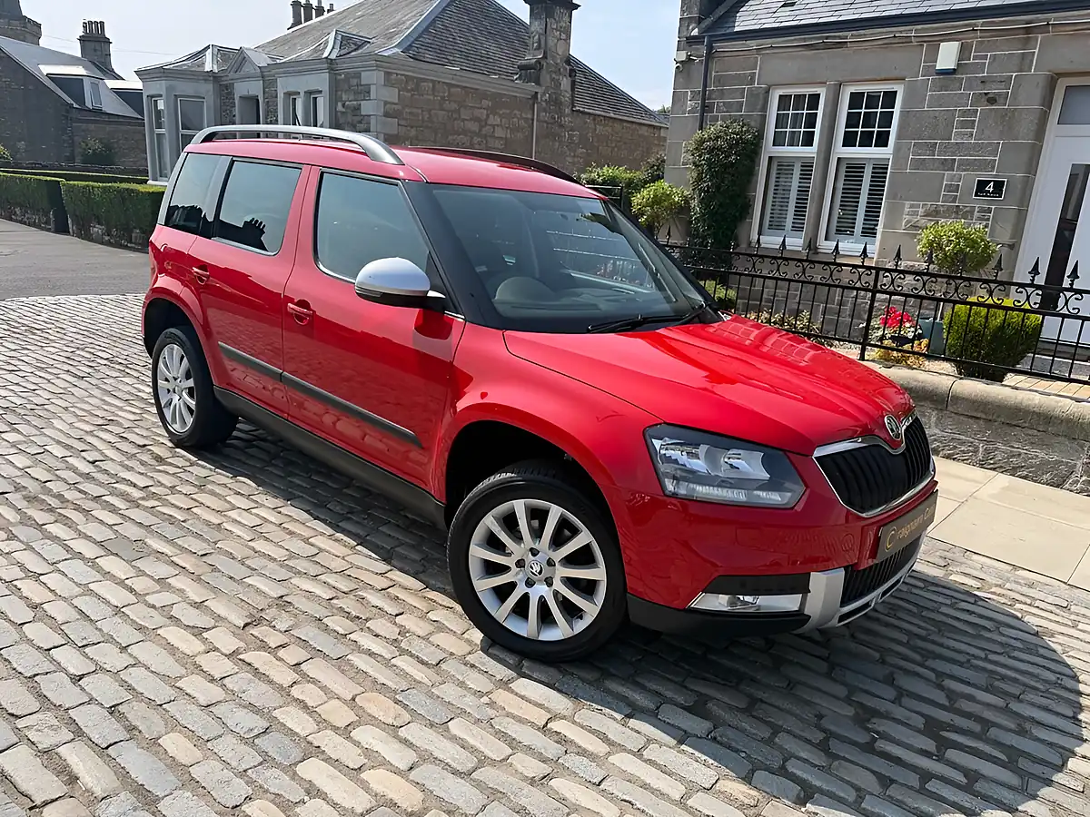 Used 2015 Skoda Yeti Se Outdoor Corrida Red - Front View