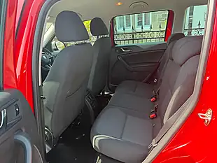Used 2015 Skoda Yeti Se Outdoor Corrida Red - Interior and Exterior details 17