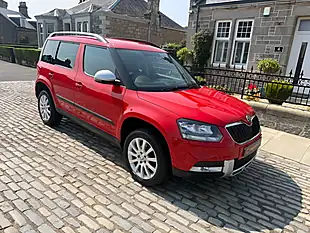 Used 2015 Skoda Yeti Se Outdoor Corrida Red - Interior and Exterior details 4