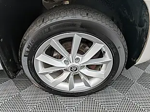 Used 2015 Skoda Yeti Se White - Interior and Exterior details 9