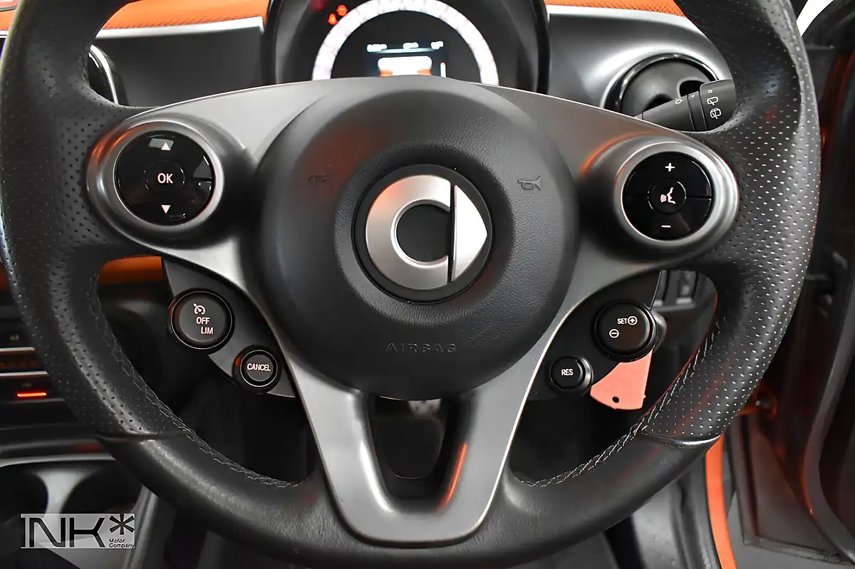 Used 2015 Smart Forfour Edition 1 Grey - Interior and Exterior details 12