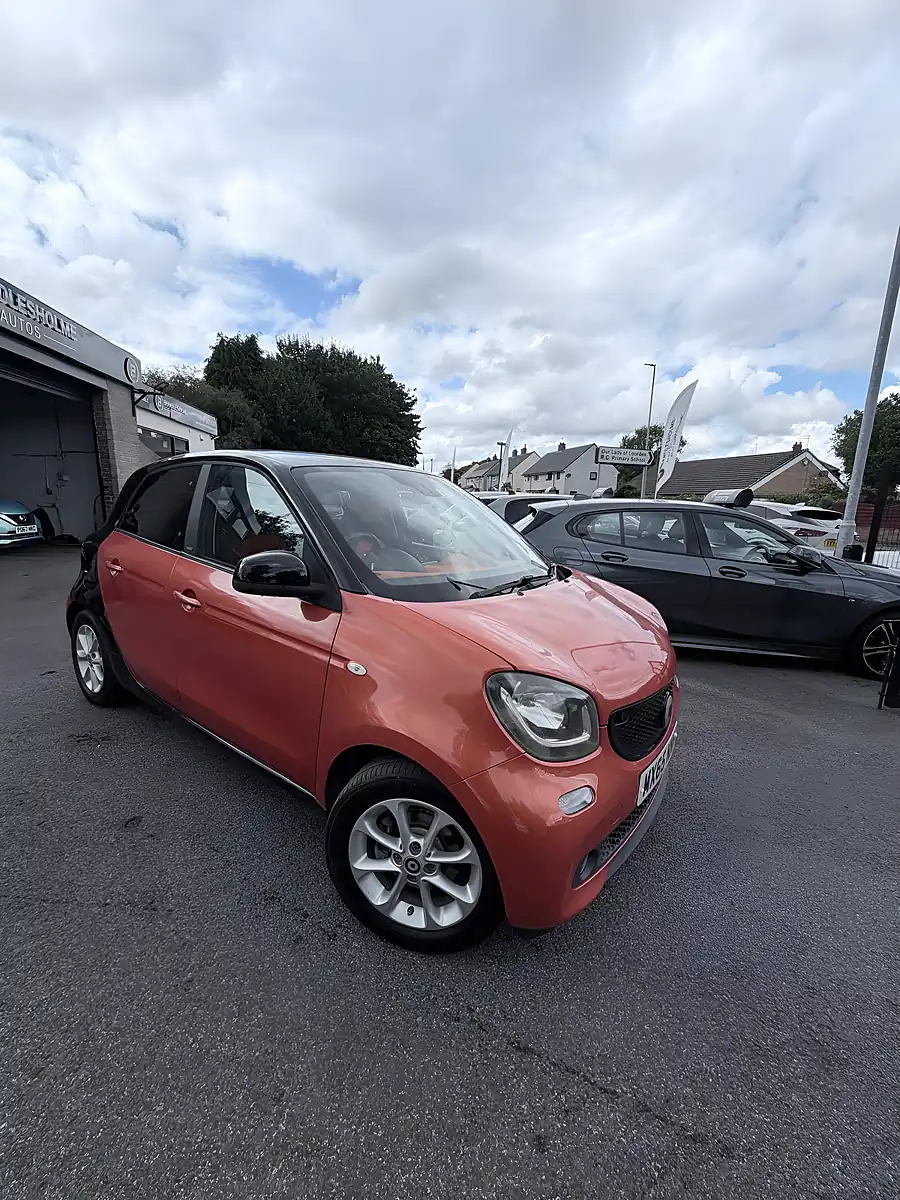 Used 2015 Smart Forfour Lava Orange - Front View