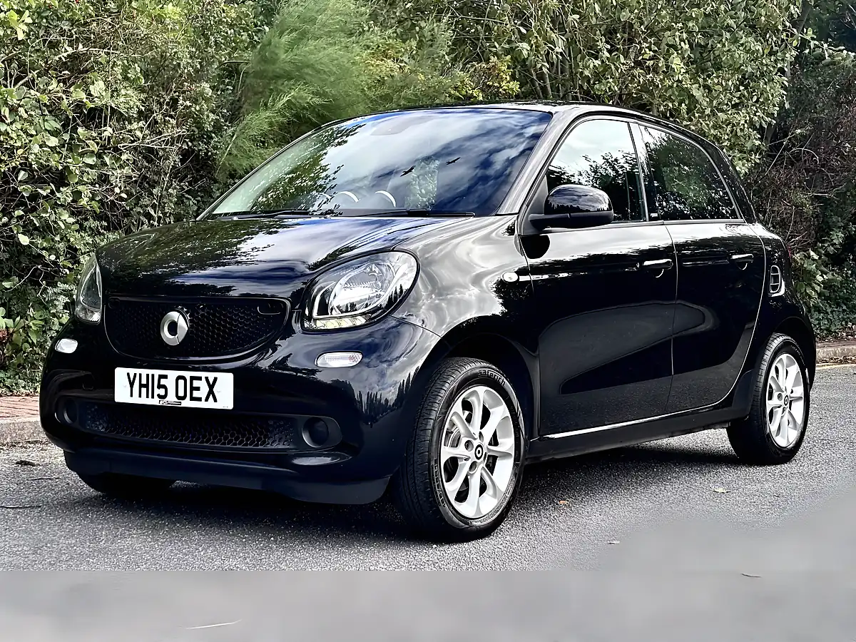 Used 2015 Smart Forfour Passion Black - Interior and Exterior details 12