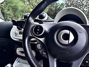 Used 2015 Smart Forfour Passion Black - Interior and Exterior details 16