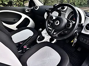 Used 2015 Smart Forfour Passion Black - Interior and Exterior details 3