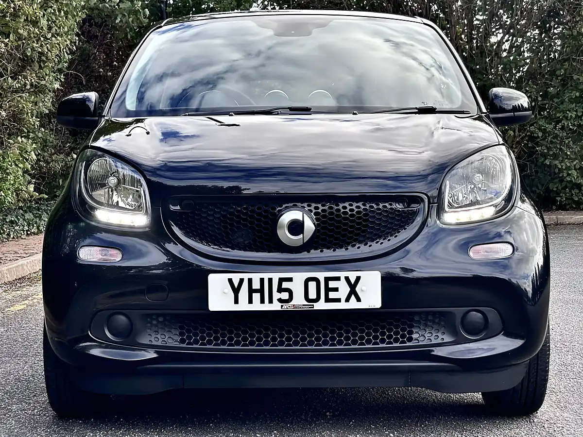 Used 2015 Smart Forfour Passion Black - Interior and Exterior details 6