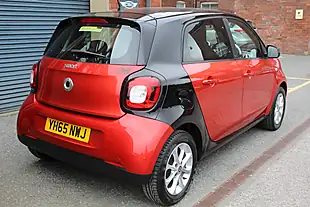 Used 2015 Smart Forfour Passion Red - Interior and Exterior details 10