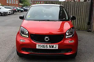 Used 2015 Smart Forfour Passion Red - Interior and Exterior details 3