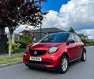 Used 2015 Smart Forfour Passion Red - Interior and Exterior details 3