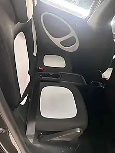 Used 2015 Smart Forfour Passion Red - Interior and Exterior details 8