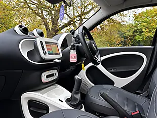 Used 2015 Smart Forfour Prime (premium) Black - Interior and Exterior details 12