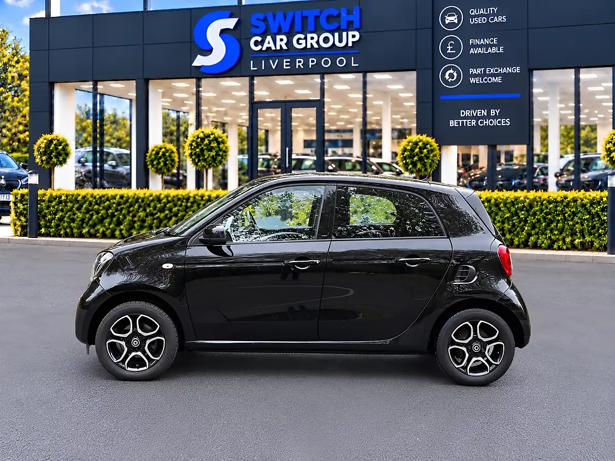 Used 2015 Smart Forfour Prime (premium) Black - Interior and Exterior details 5