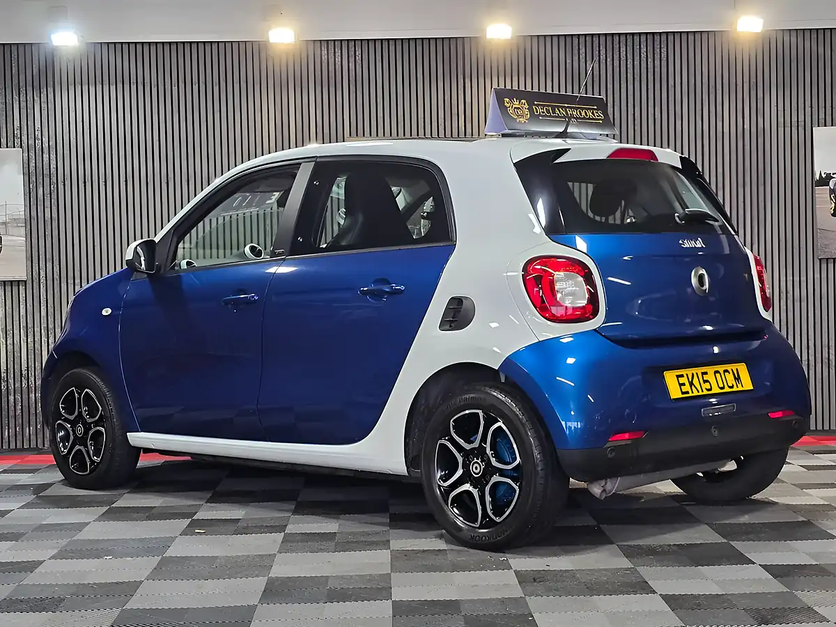 Used 2015 Smart Forfour Prime (premium) Blue - Interior and Exterior details 5