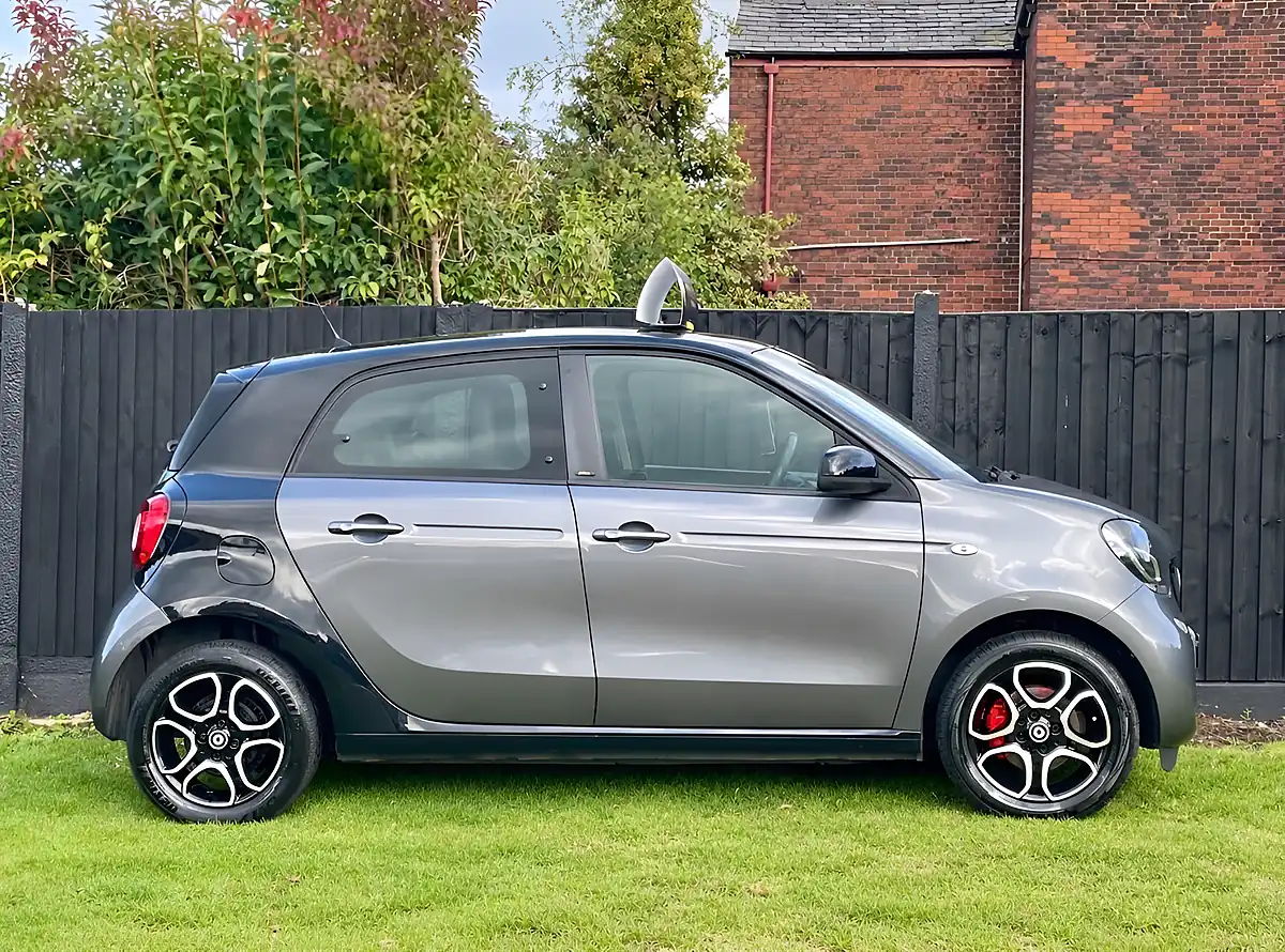 Used 2015 Smart Forfour Prime Premium Grey - Interior and Exterior details 9