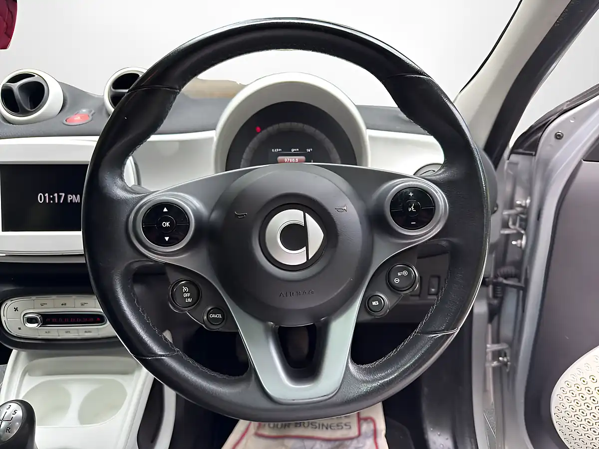 Used 2015 Smart Forfour Prime (premium Plus) Silver - Interior and Exterior details 10