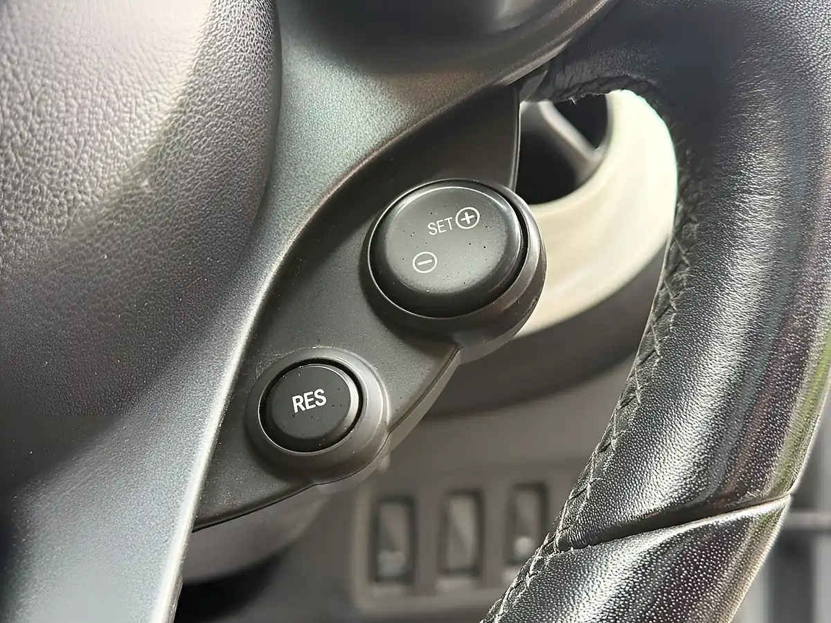 Used 2015 Smart Forfour Prime (premium Plus) Silver - Interior and Exterior details 15