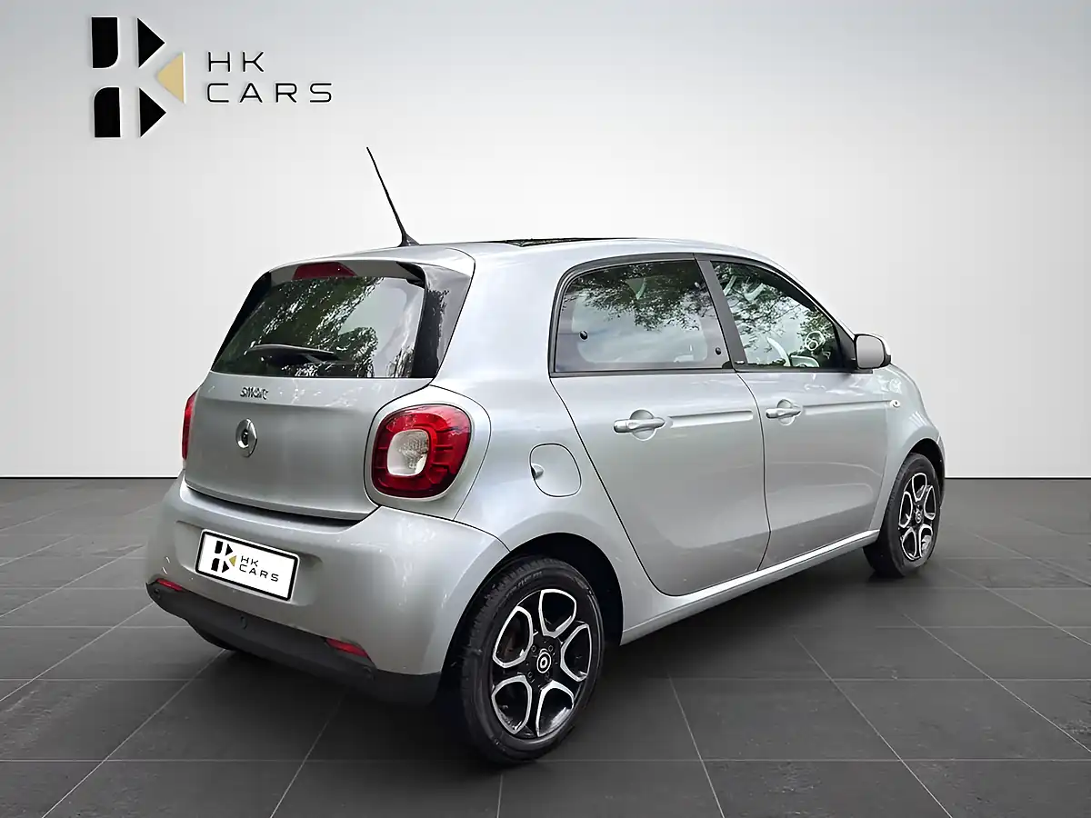 Used 2015 Smart Forfour Prime (premium Plus) Silver - Interior and Exterior details 5