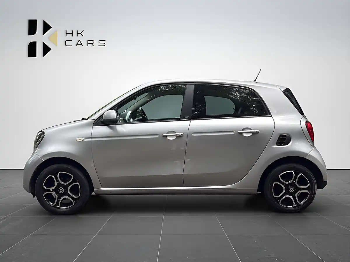Used 2015 Smart Forfour Prime (premium Plus) Silver - Interior and Exterior details 8