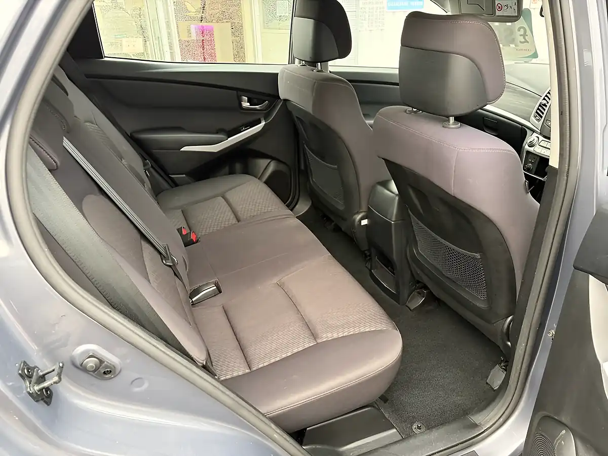 Used 2015 Ssangyong Korando SE4 Grey - Interior and Exterior details 11