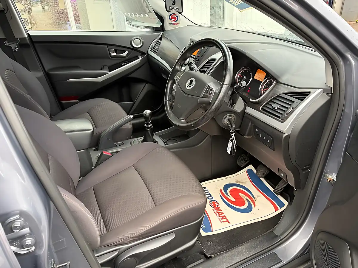 Used 2015 Ssangyong Korando SE4 Grey - Interior and Exterior details 12