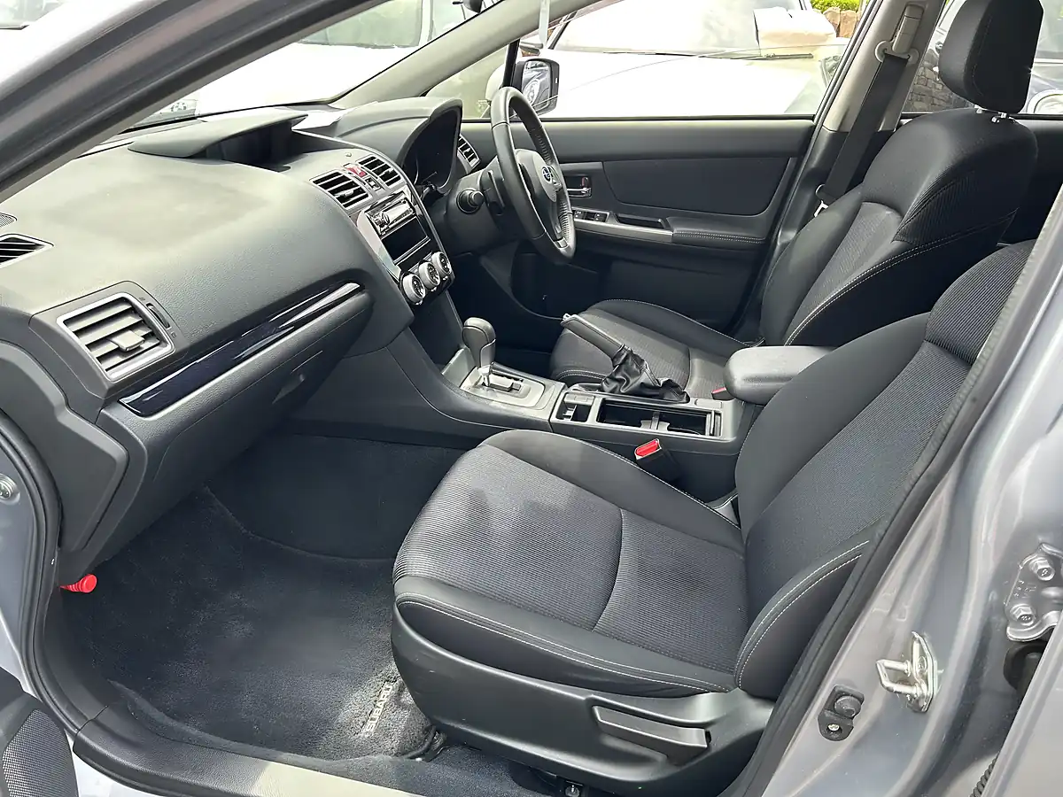 Used 2015 Subaru Impreza Silver - Interior and Exterior details 4