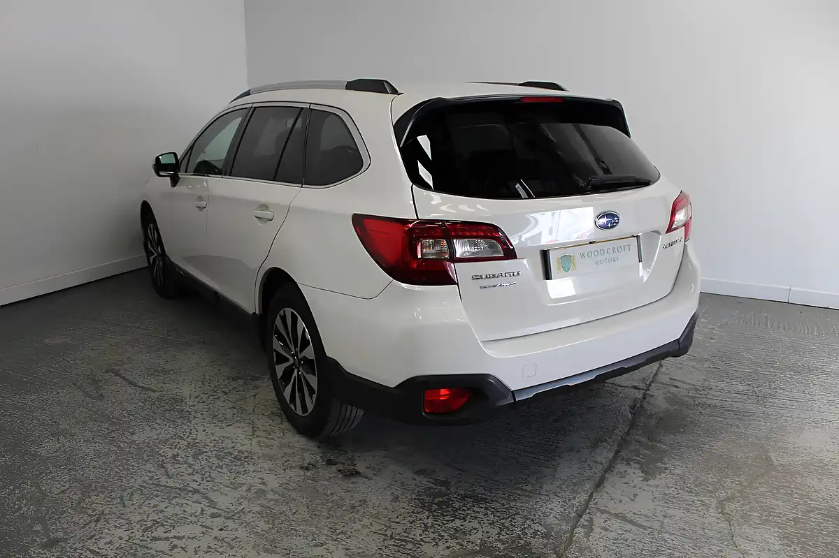 Used 2015 Subaru Outback Se Premium White - Interior and Exterior details 5