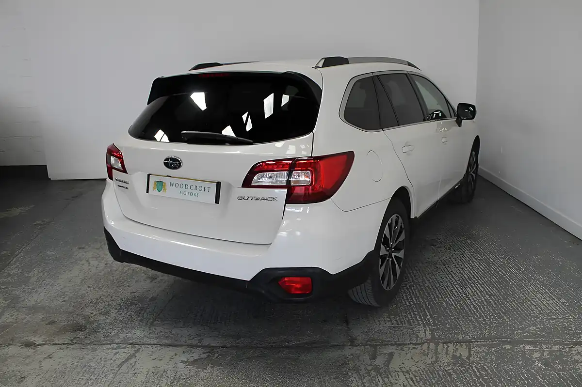 Used 2015 Subaru Outback Se Premium White - Interior and Exterior details 6