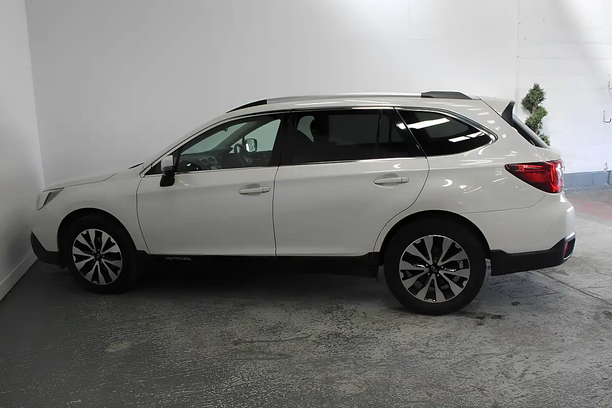 Used 2015 Subaru Outback Se Premium White - Interior and Exterior details 7