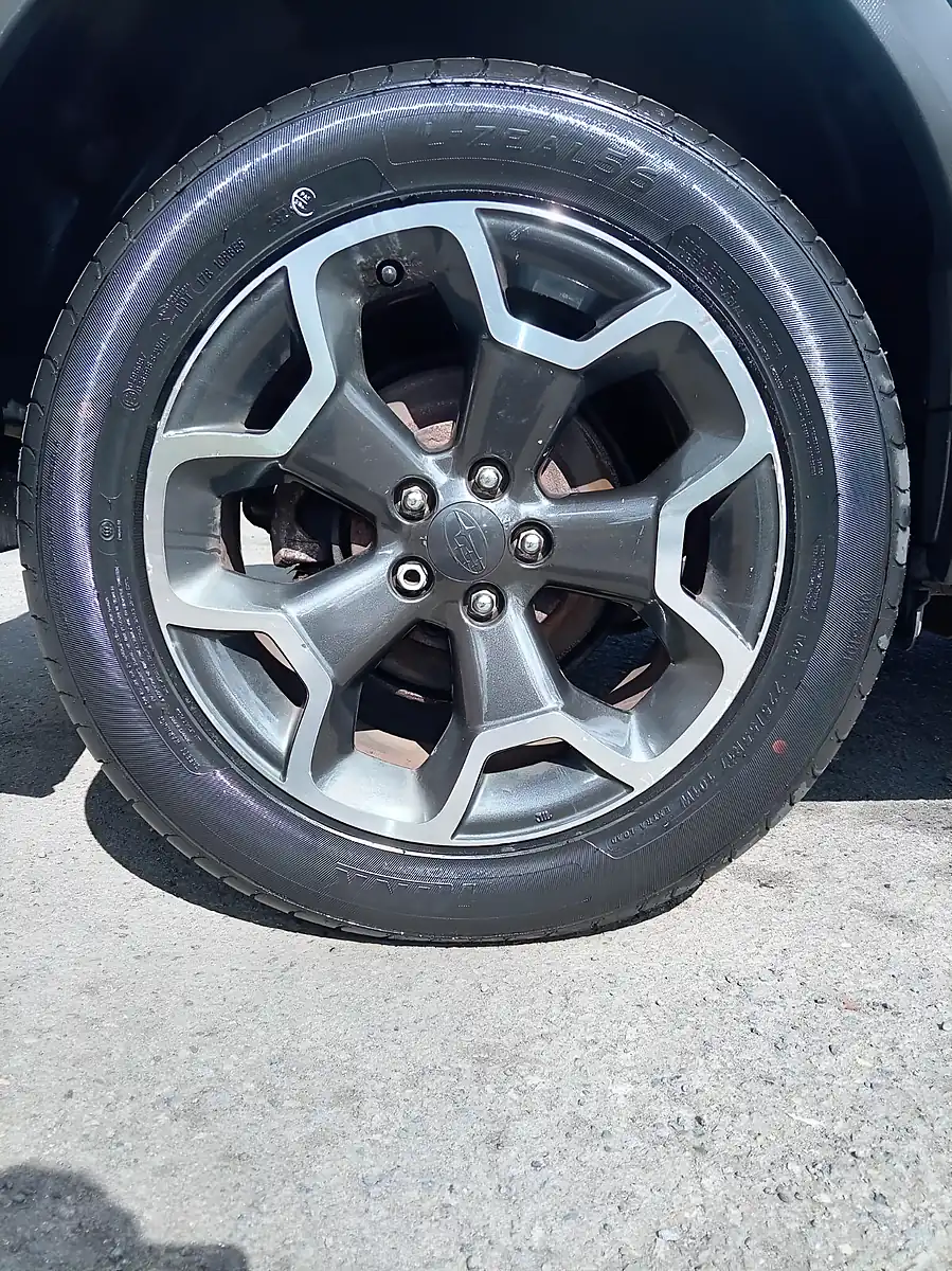 Used 2015 Subaru Xv Se Blue - Interior and Exterior details 11