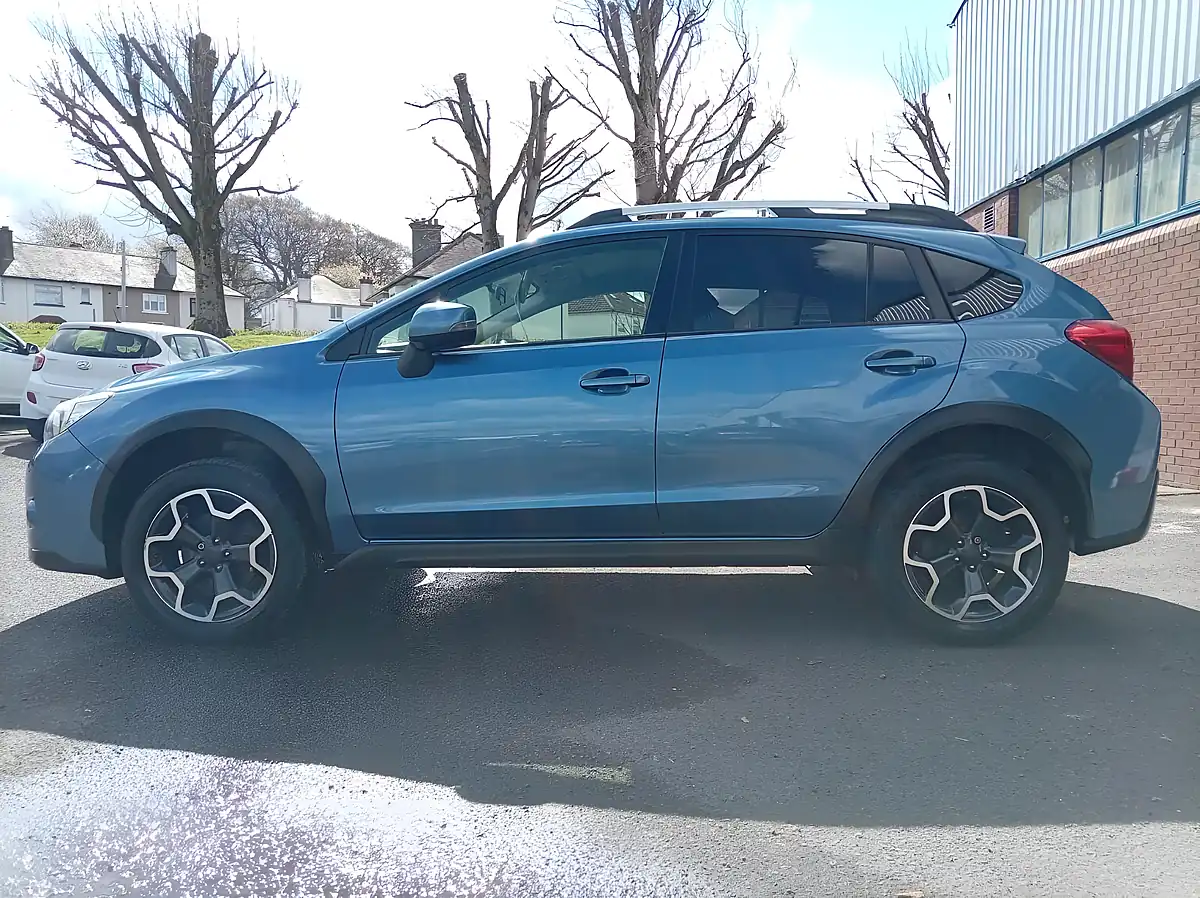 Used 2015 Subaru Xv Se Blue - Interior and Exterior details 6