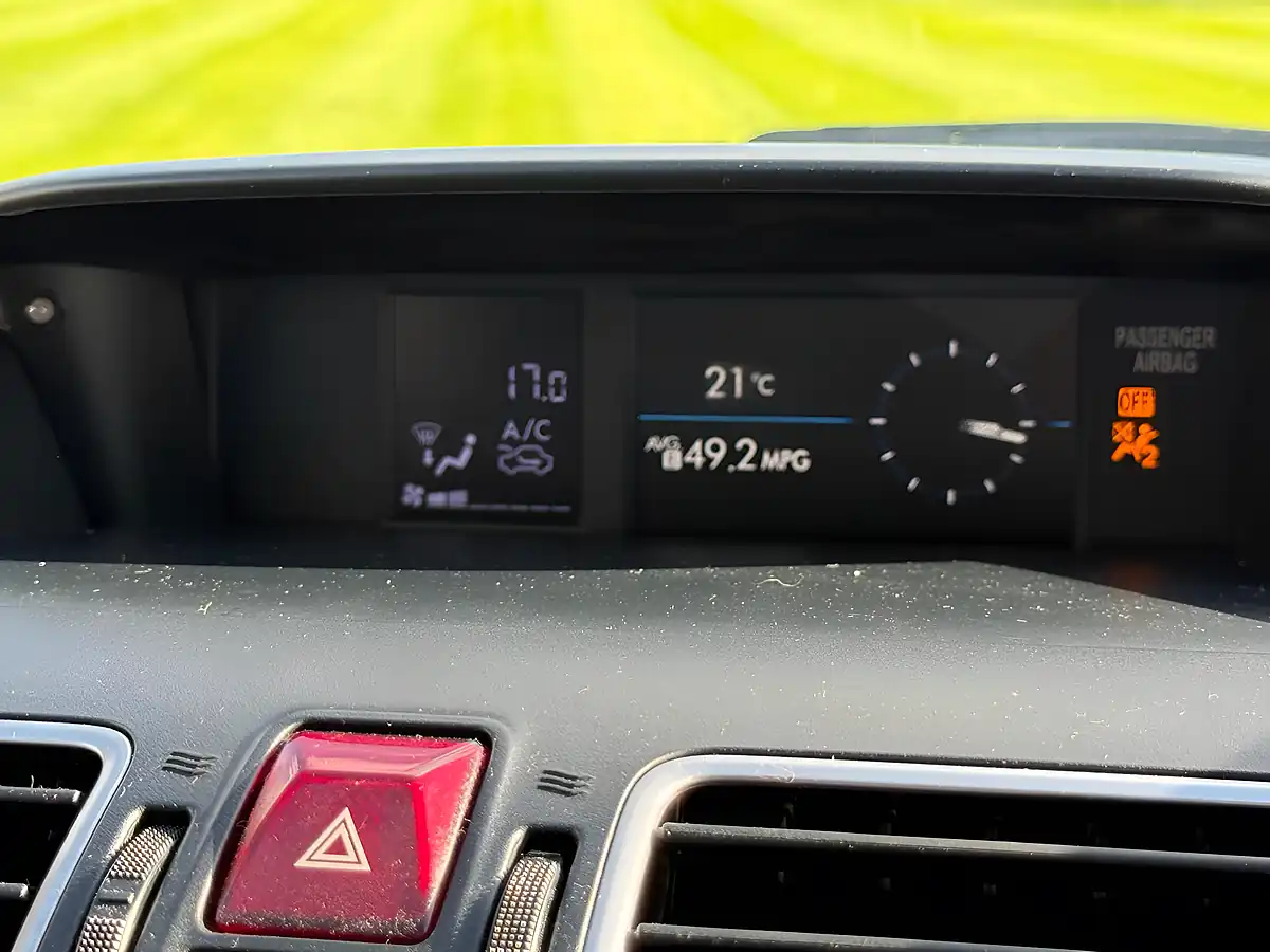 Used 2015 Subaru Xv Se Premium Blue - Interior and Exterior details 12