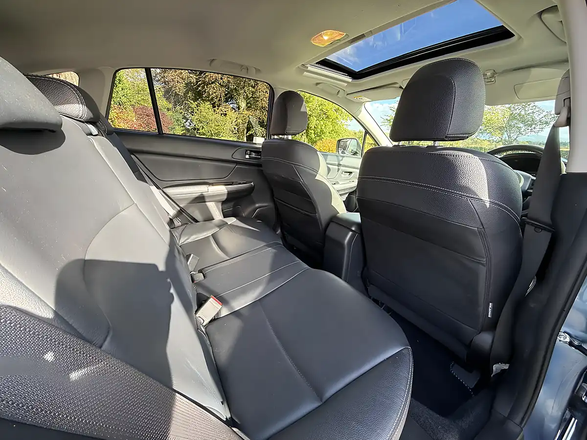 Used 2015 Subaru Xv Se Premium Blue - Interior and Exterior details 16